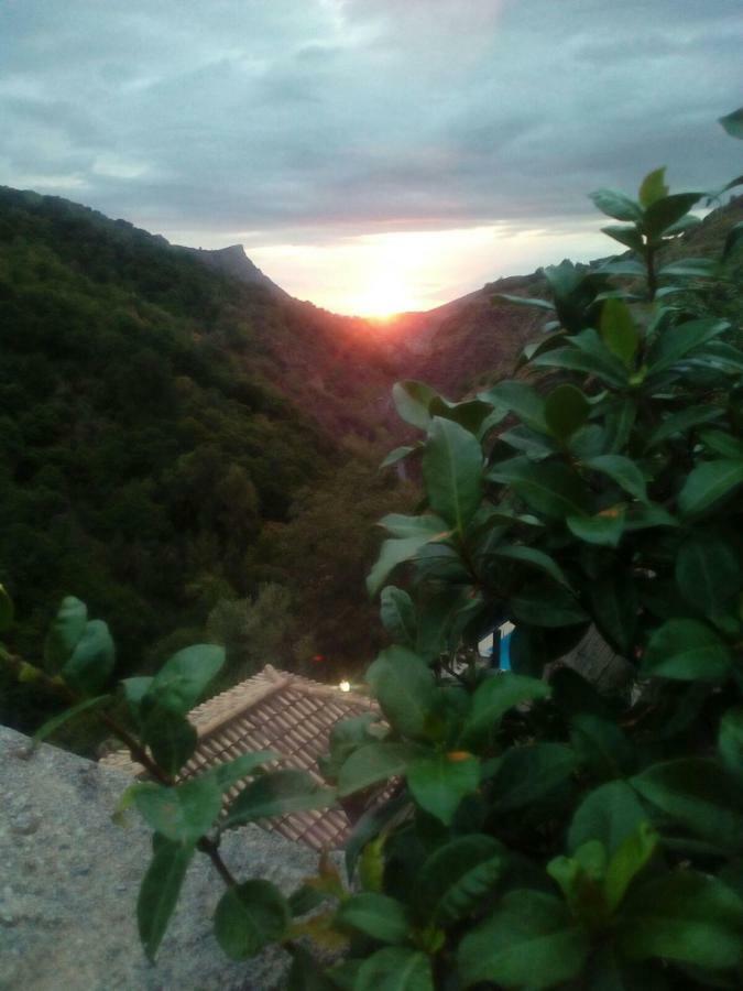 Cortijo La Solana Guest House Guejar Sierra Ngoại thất bức ảnh